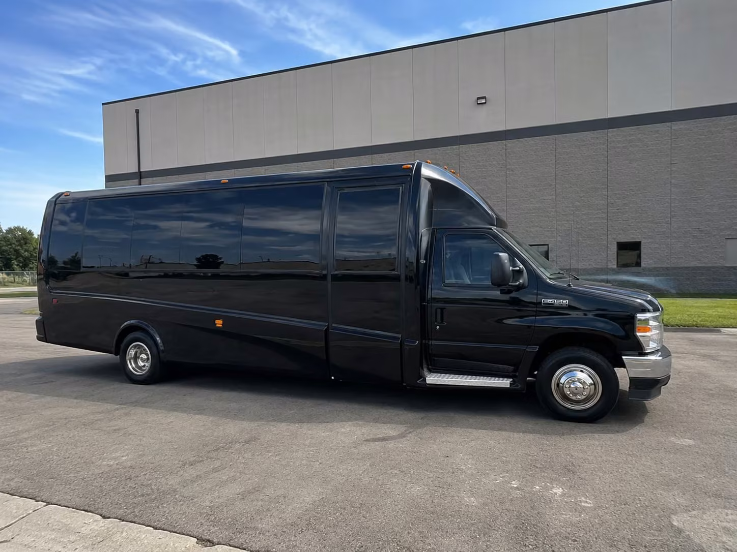 18 passenger minibus