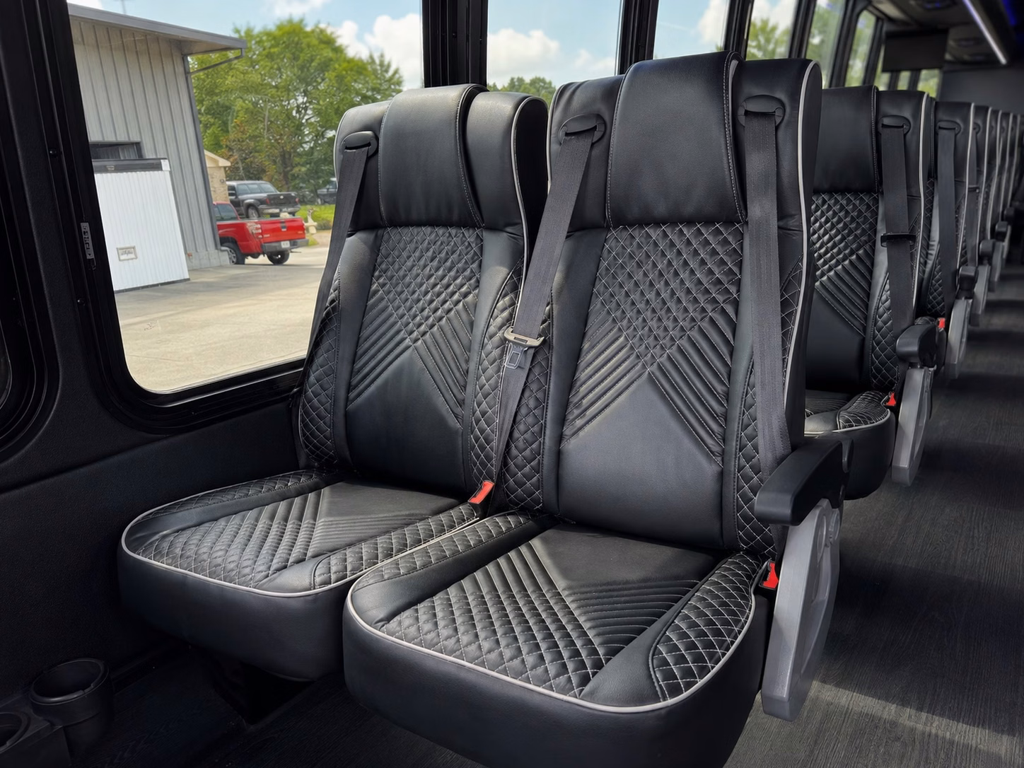 for quick and easy sandy springs prom bus pricing charterbusrentalsandyspringsga com has you covered