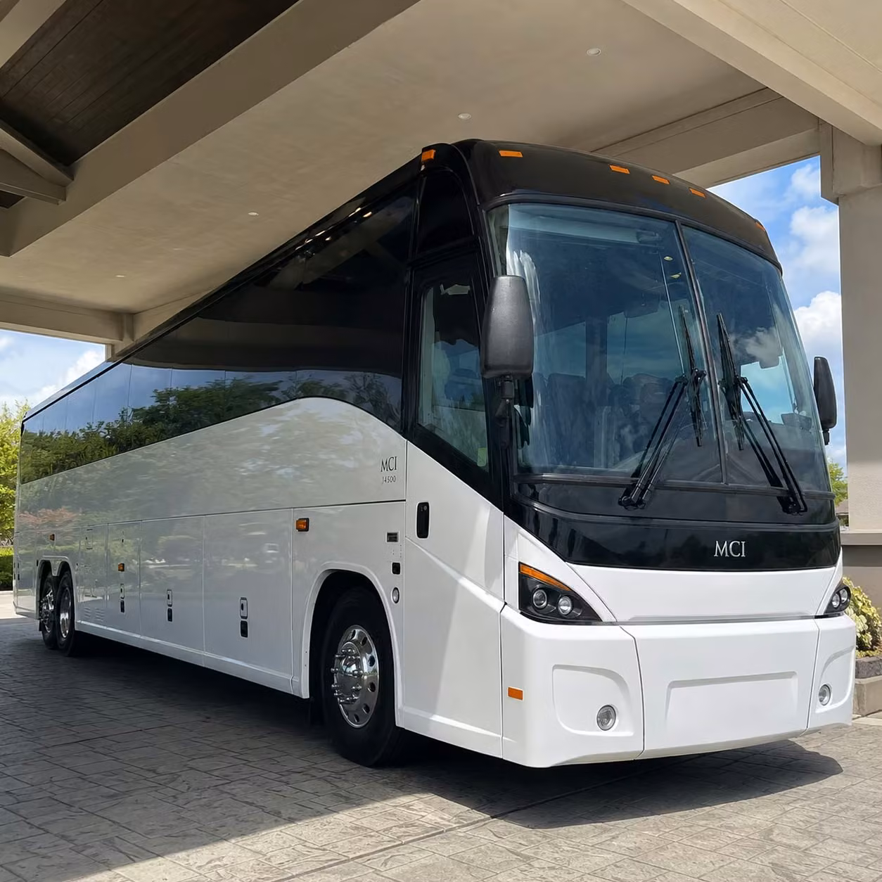 shuttle buses for sandy springs medical district and pill hill employees